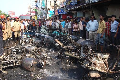 06_04_09_BLAST_AT_GUWAHATI01_188439293