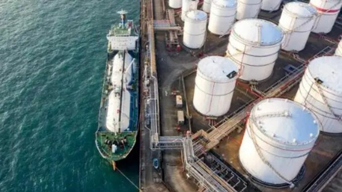 US Grants 30-Day Waiver Allowing India to Buy Russian Oil Amid Iran Tensions