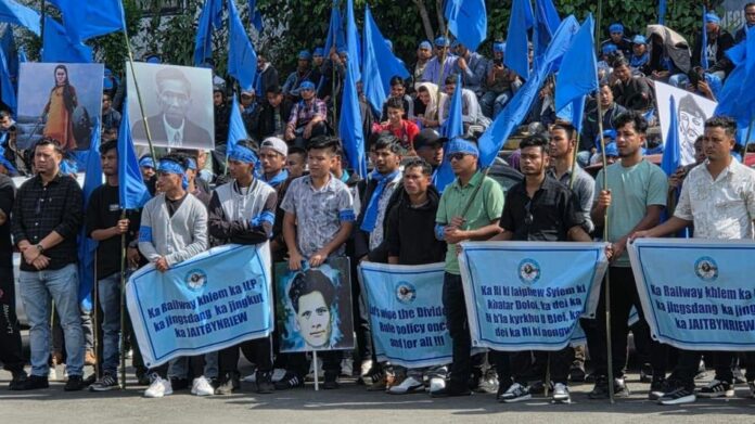 Stone-Pelting Briefly Disrupts KSU’s Sngi Kyrsiew Ri Rally in Shillong