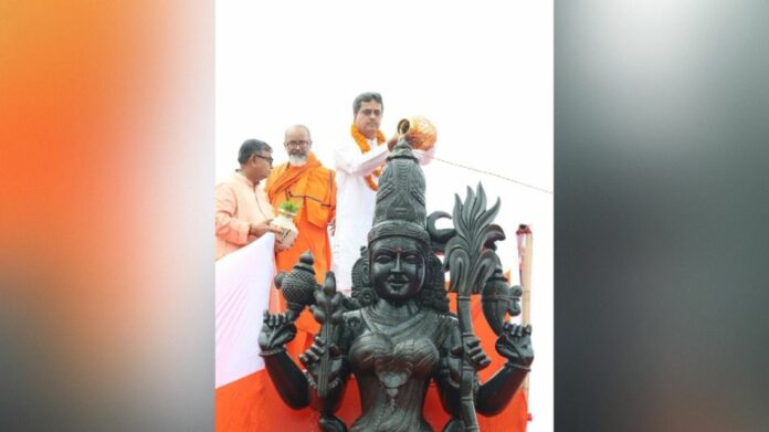 Tripura CM attends consecration of Ma Soundarya Chinmoyee statue in Mohanpur