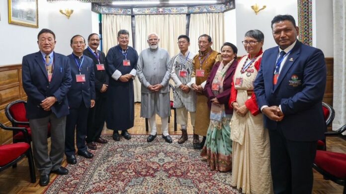 PM Modi Meets Padma Awardees in Gangtok, Discusses National Development