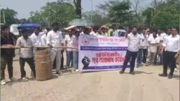 ATSA Launches Indefinite Road Blockade in Nazira Over Alleged Illegal Quarrying in Tea Garden