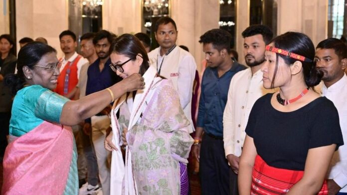 Manipur University Scholar Meets President Murmu After Building Handicraft Venture into Multi-Crore Enterprise