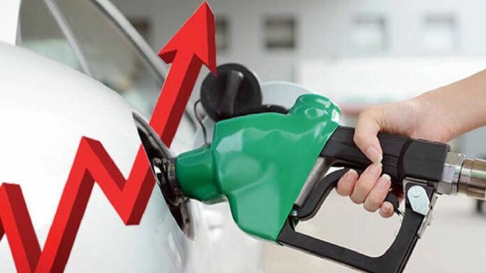 Petrol Crosses Rs 100 in Delhi as Fuel Prices Rise for Fourth Time in Under Two Weeks