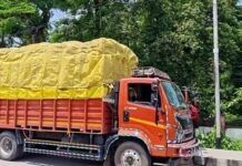 Assam Police Seize Two Tobacco-Laden Trucks in Bongaigaon Over Suspected GST Evasion Assam Police Seize Two Tobacco-Laden Trucks in Bongaigaon Over Suspected GST Evasion