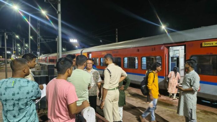 Differently-Abled Woman Delivers Baby on Silchar–Agartala Train, Prompt Assistance Ensures Safe Hospital Transfer
