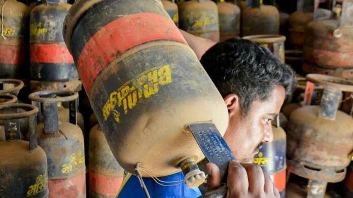 Centre Restores Commercial LPG Supply to Pre-Crisis Levels, Eases Restrictions