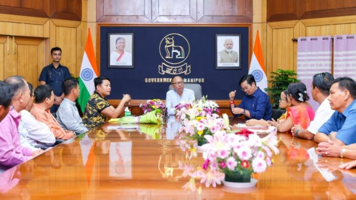 Manipur CM Meets Kumbi College Lecturers, Assures Review of Development Proposal