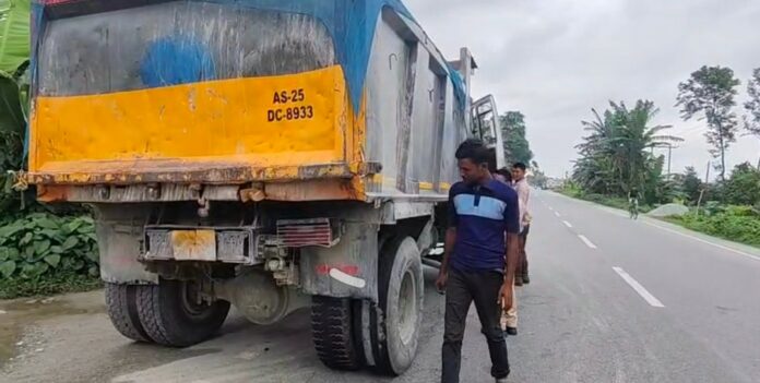 Sand-Laden Dumper Seized in Rowta as Forest Department Tightens Vigil Against Illegal Mining