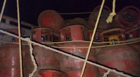 Vehicle Carrying 60 LPG Cylinders Seized in Assam’s Bongaigaon Amid Black Marketing Suspicions