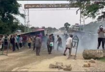CoTU Protest in Kangpokpi Halted at Buffer Zone Amid Demand for Restoration of Essential Supplies on NH-2 CoTU Protest in Kangpokpi Halted at Buffer Zone Amid Demand for Restoration of Essential Supplies on NH-2