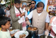 Himanta Biswa Sarma Participates in Rath Yatra, Prays for Assam Flood Victims Himanta Biswa Sarma Participates in Rath Yatra, Prays for Assam Flood Victims