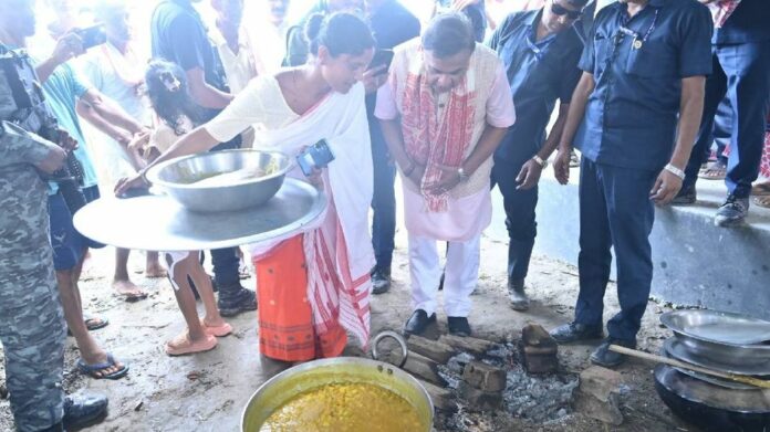 Sarma inspects flood-hit areas, damaged embankments in Darrang