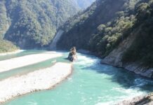One Killed, Six Injured as Vehicle Plunges into Lohit River in Arunachal One Killed, Six Injured as Vehicle Plunges into Lohit River in Arunachal