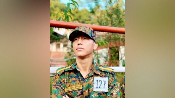 SI Tamo Bakhang Receives Arunachal Pradesh Government’s Gold Medal for Courage and Service