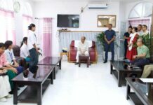 Manipur CM Backs NRC Demand, Assures Students of Assembly Discussion Before Census Manipur CM Backs NRC Demand, Assures Students of Assembly Discussion Before Census