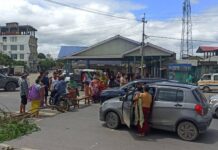 Manipur NRC strike enters second day as protesters block roads, burn effigies Manipur NRC strike enters second day as protesters block roads, burn effigies