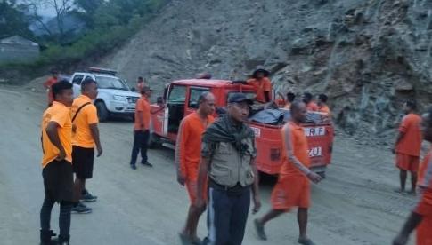 Arunachal: NDRF joins fourth-day search for three missing after vehicle plunges into Lohit River