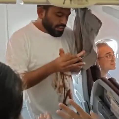 CJP Founder Abhijeet Dipke, Two Members Detained Inside Delhi-Bound Aircraft