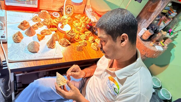 Sonitpur Forest Officer Turns Fallen Tree Thorns into Intricate Handicrafts