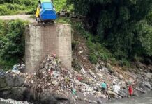 Mangan administration orders establishments to stop polluting jhoras within seven days Mangan administration orders establishments to stop polluting jhoras within seven days