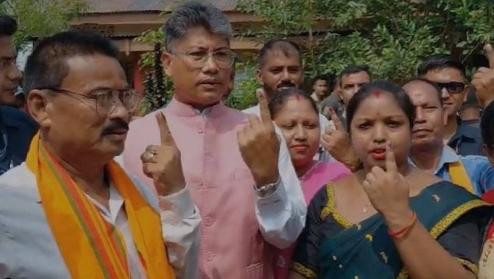 Nagaon bypoll: Pijush Hazarika votes in Jagiroad, backs Debashish Sharma